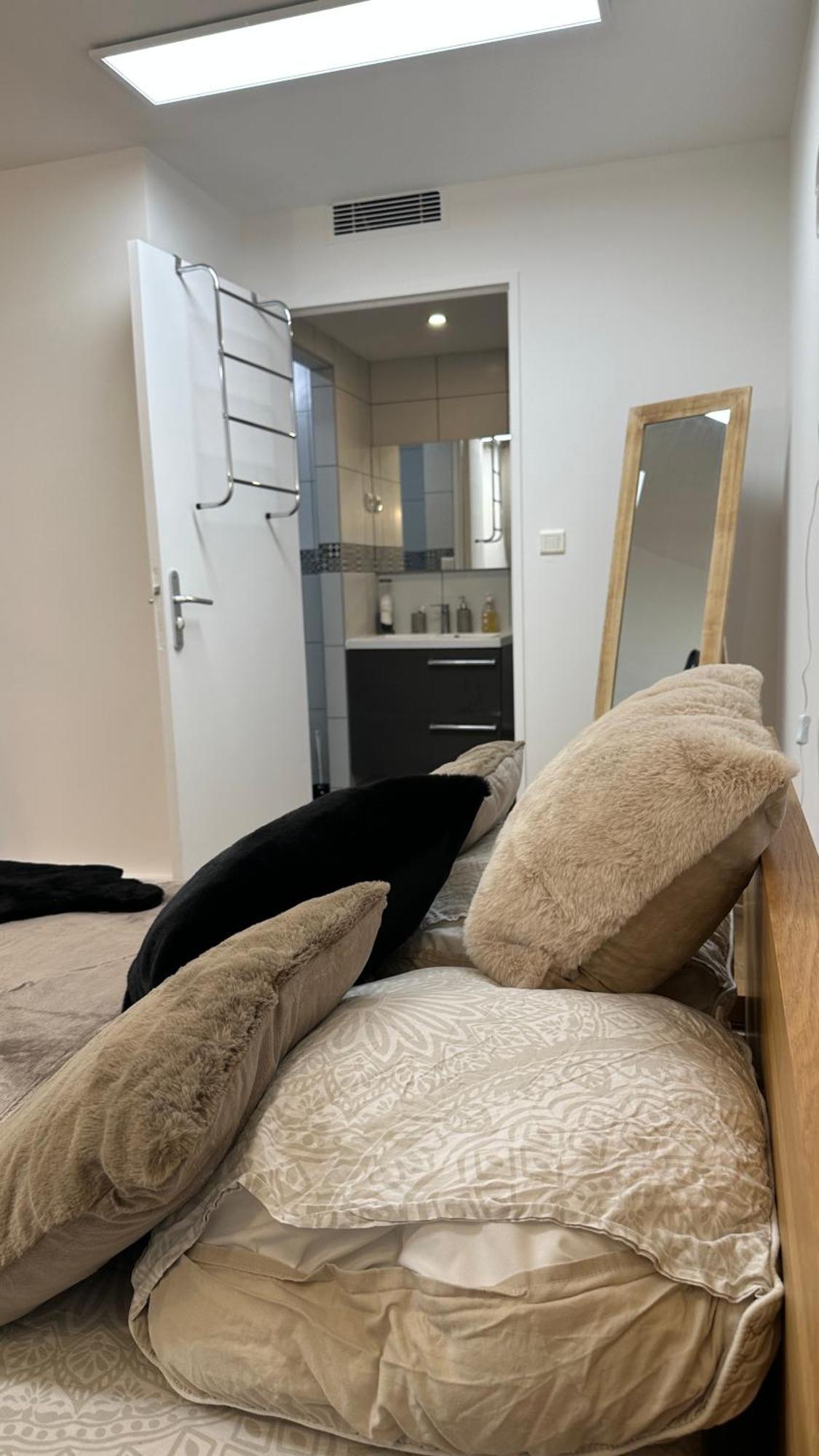 Appartement 5Min To Disneyland, Parking Prive Magny-le-Hongre Exterior photo